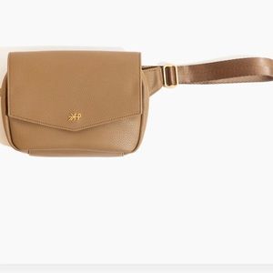 Freshly picked Fanny bag in toffee